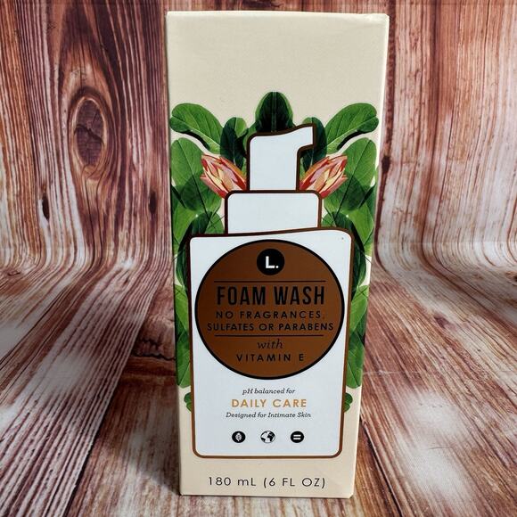 Lot of 4 This is L Daily Care Foam Wash Vitamin E Intimate Skin Period Menstrual - Picture 3 of 8